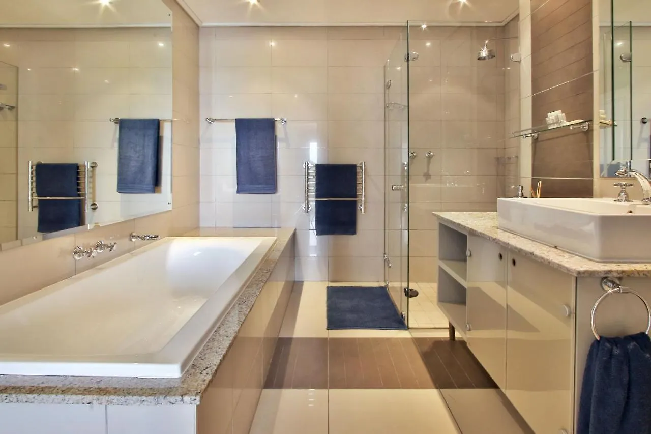 Cape Royale 2 Bedroom Luxury Apartment With Views Cape Town