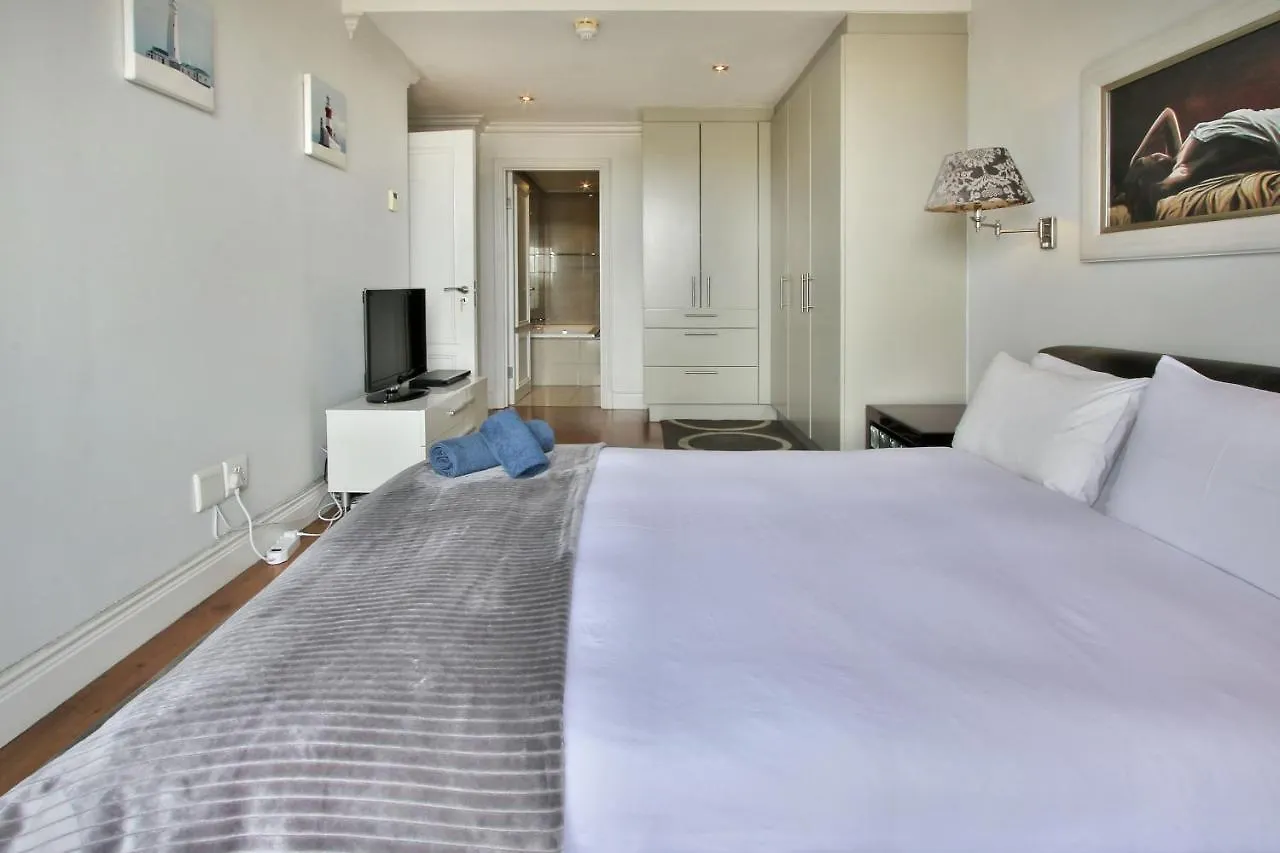 Cape Royale 2 Bedroom Luxury Apartment With Views Cape Town
