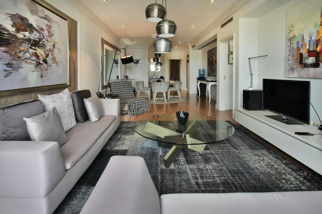 Cape Royale 2 Bedroom Luxury Apartment With Views Cape Town 0*,  South Africa